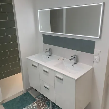 Maison Rénovée Au Calme