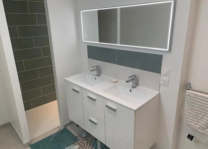 Maison Rénovée Au Calme